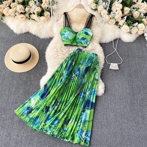 Women skirt set